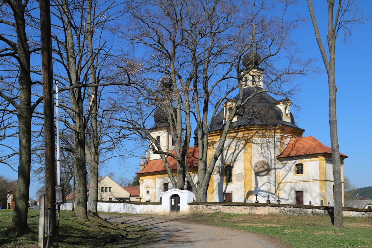 Kostel Nove Mitrovice 02