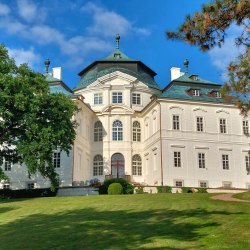 karlova-koruna-santini-2024 1