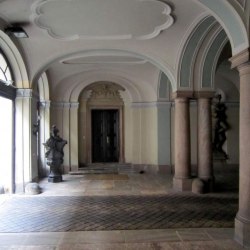 kolovratsky-palac-santini 4